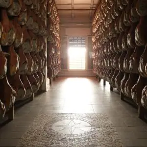 Stagionatura dei prosciutti a San Daniele