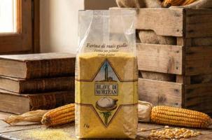 farina di mais giallo