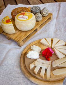 Tagliere di formaggi di capra Zore
