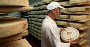 Sala di stagionatura, latteria di Borgo Paludo, Fagagna.