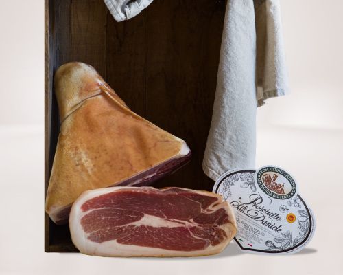Stinco con cotenna di Prosciutto San Daniele Stinco con cotenna di Prosciutto San Daniele