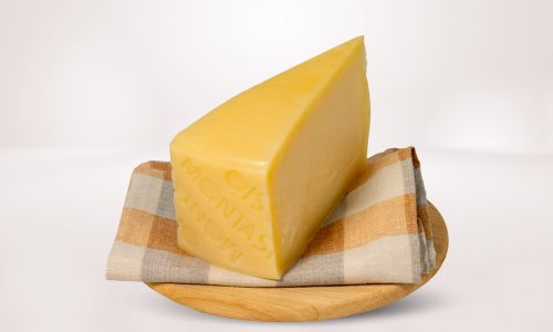 Montasio dop Mezzano