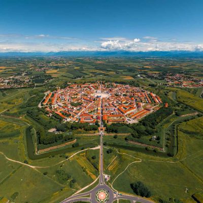 Palmanova e la sua bellissima pianta a stella.